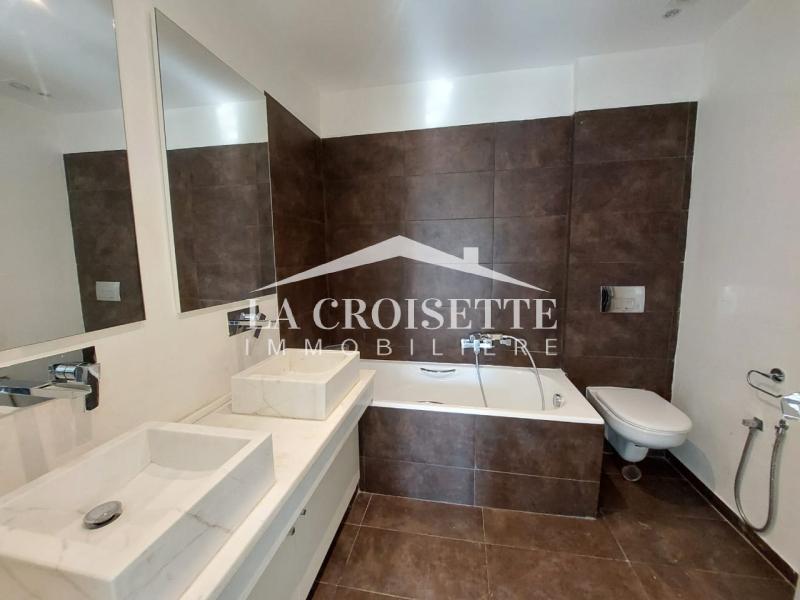 Triplex S+4 avec piscine à Gammarth